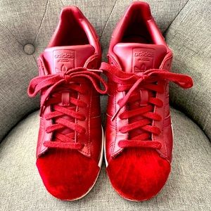 Adidas SUPERSTAR in Burgundy (Previously Loved)
